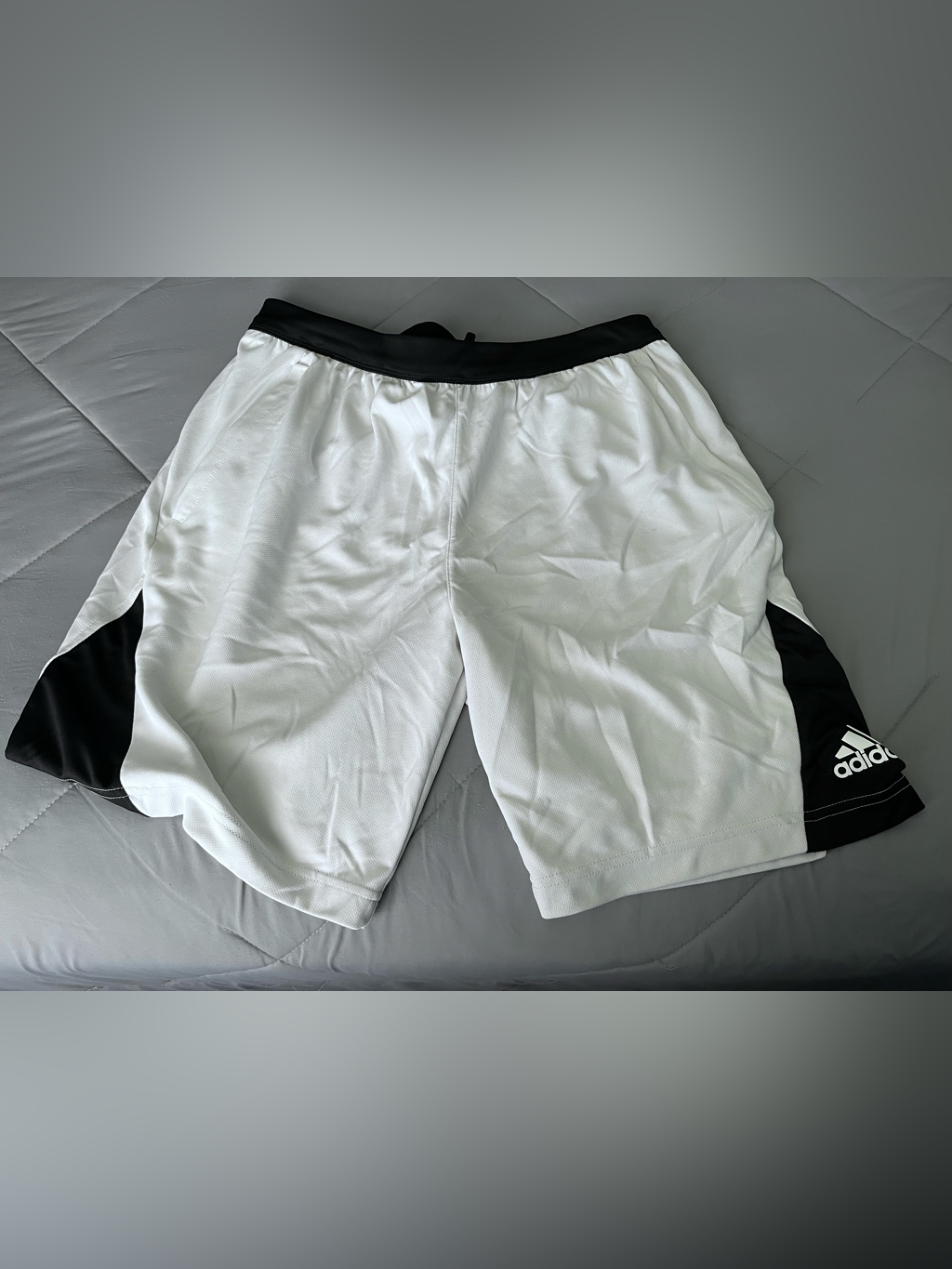 White Adidas Men’s Workout Basketball Shorts Size Large